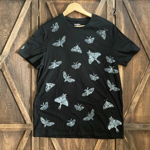 Adult L - Moth: T-Shirt