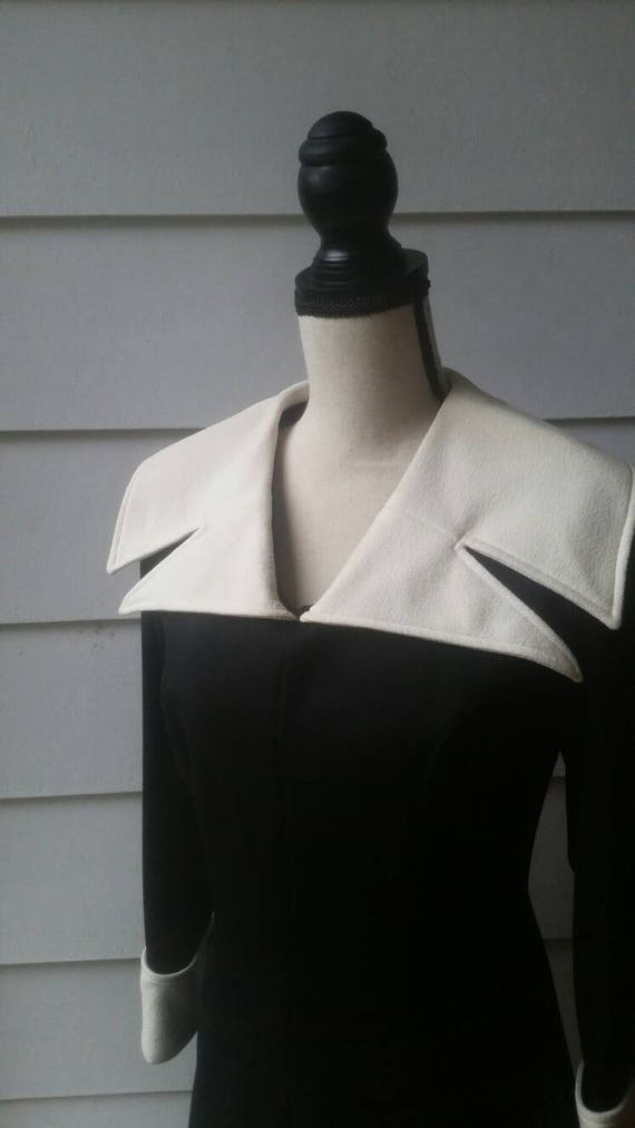 1960s Atomic Mod Black and White Dress || Jennifer Da… - Gem
