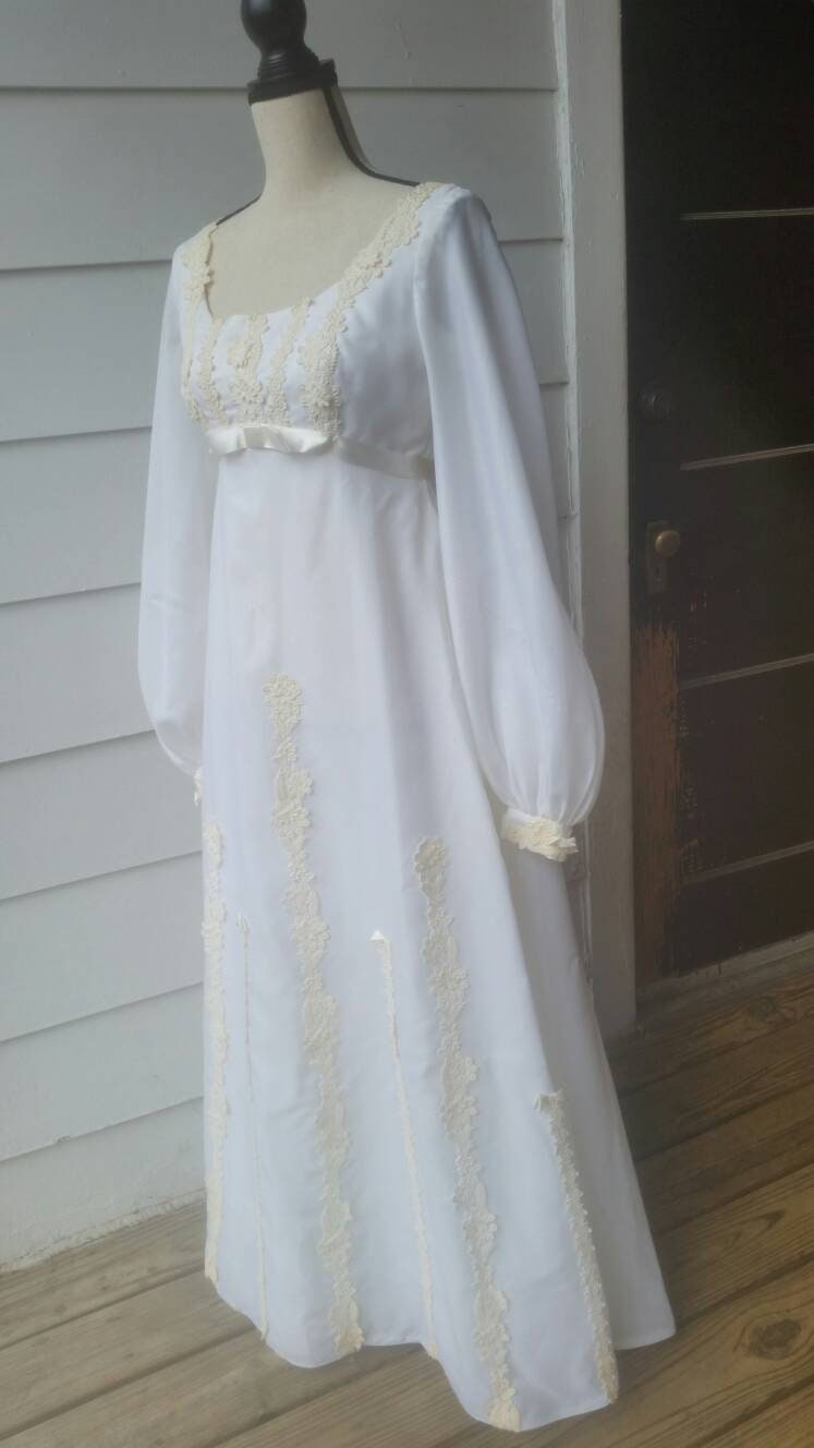 1960s Wedding Dress Flower Detailing Medium | Etsy