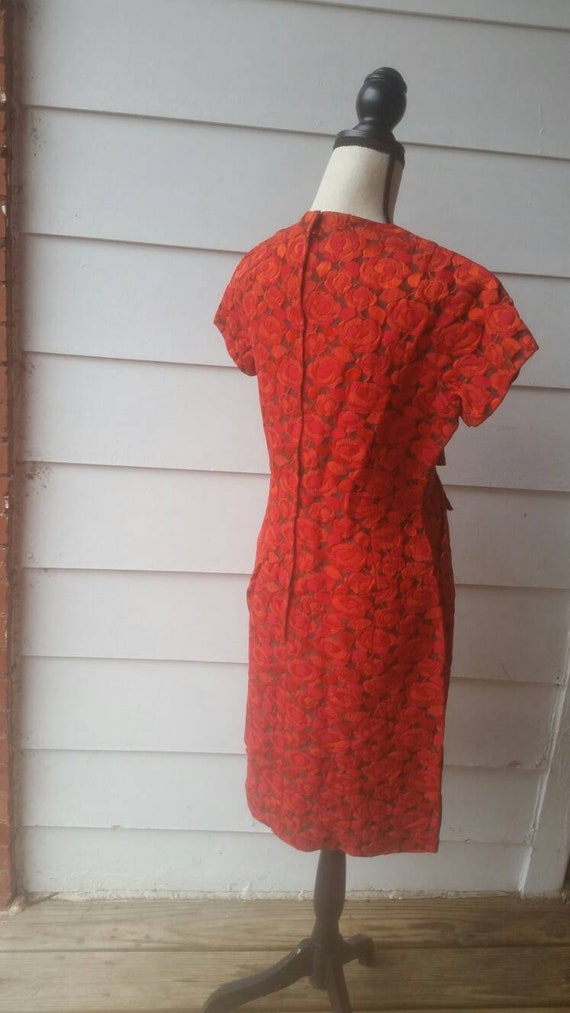 1960s Red Floral Tapestry Dress || Large || Mad M… - image 5