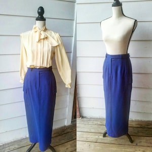 1970s Royal Blue Skirt with Pockets // 100% Wool // Small-Medium