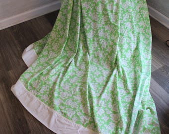 1970&#39;s LIME GREEN QUEEN flat sheet vintage floral top sheet cottage core retro boho bedroom gift for home or repurpose sewing craft fabric