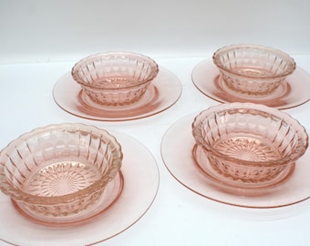 Cristal rosa de la época de la depresión / Cuencos para postre, frutos rojos y compota de manzana / Juego de 4 / Diseño cubista / Platos para helado / Cocina vintage / Plato base para pan
