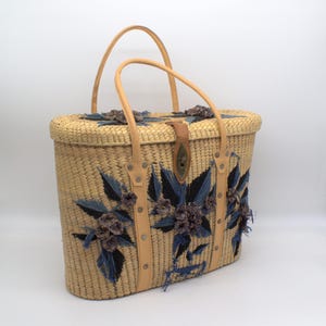 VINTAGE STRAW & LEATHER  tote with dried flowers and yarn accents handmade picnic shopping tote perfect gift for her, cottage retro purse