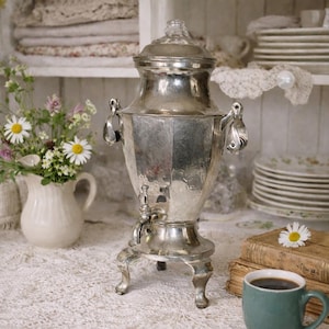 Vintage Percolator | 10 Cup Coffee Urn | Cottage Core Coffee Bar | Hostess Gift