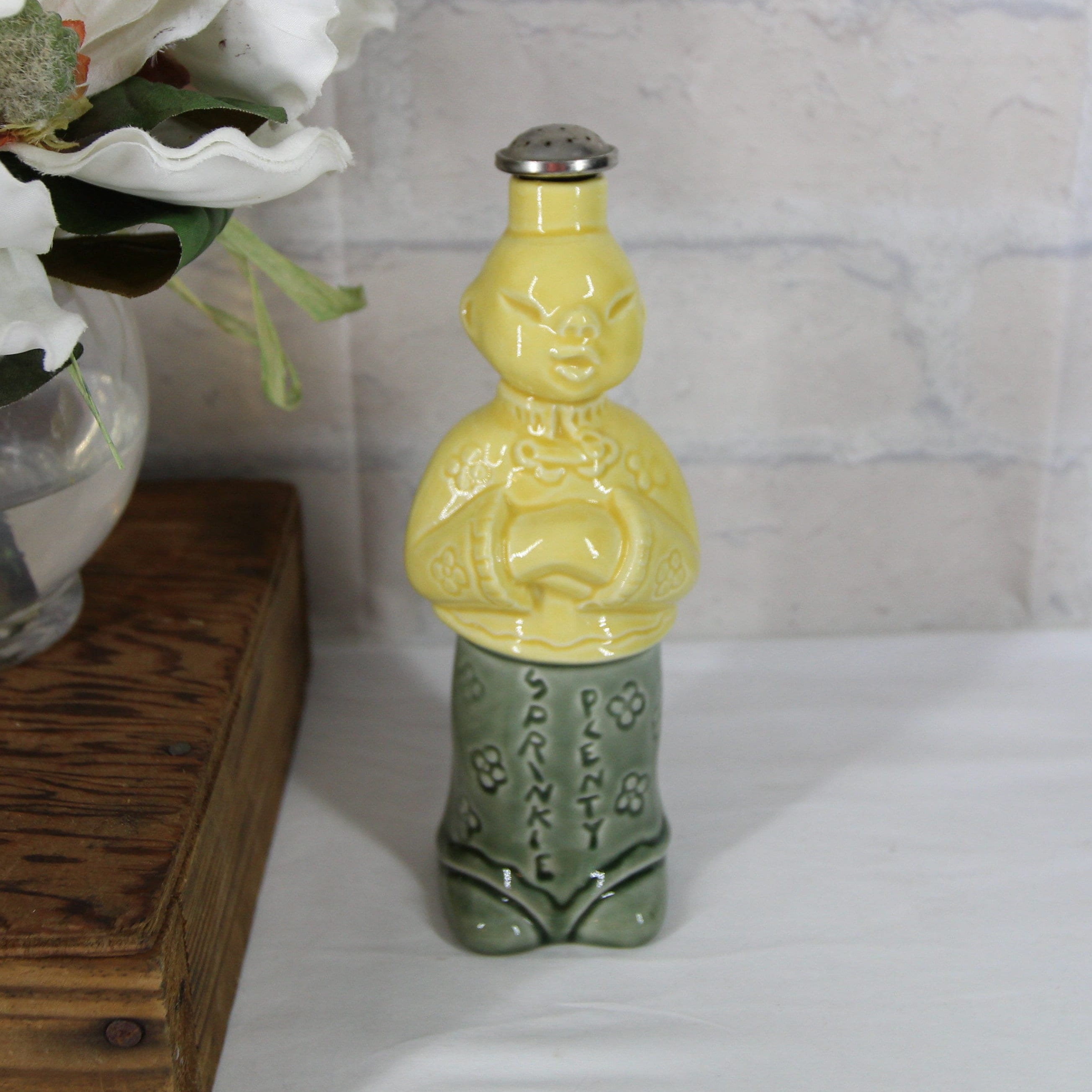 Vintage 1950s Shawnee Pottery Laundry Sprinkler Bottle | Yellow