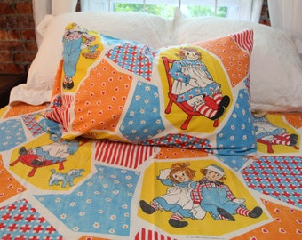 1960&#39;s 1970&#39;s TWIN SHEET SET Raggedy Ann and Andy bedding, vintage 70&#39;s childrens bedding, bunk bed linens, colorful nursery decor