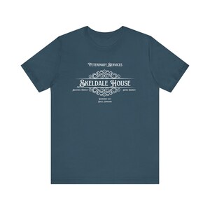 Skeldale House T-Shirt | Vintage-T-Shirt mit Motiven aus „Der Herr und die Kleinen der Welt“ Deep Teal