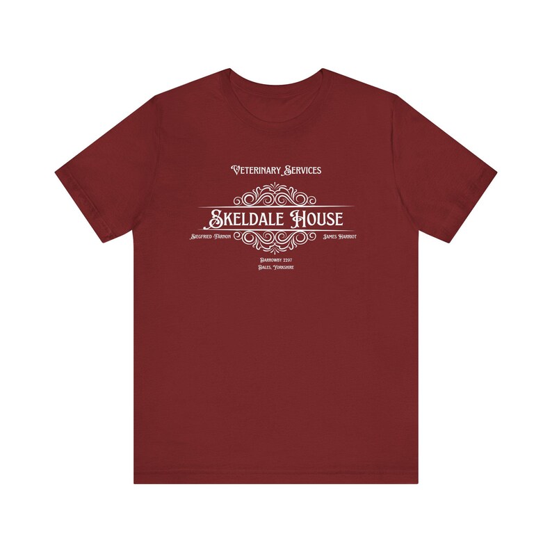Skeldale House T-Shirt | Vintage-T-Shirt mit Motiven aus „Der Herr und die Kleinen der Welt“ Cardinal
