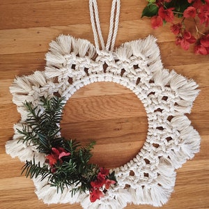 Macrame Wreath / Holiday Wreath / Macrame Home Decor / Macrame Wall Hanging image 4