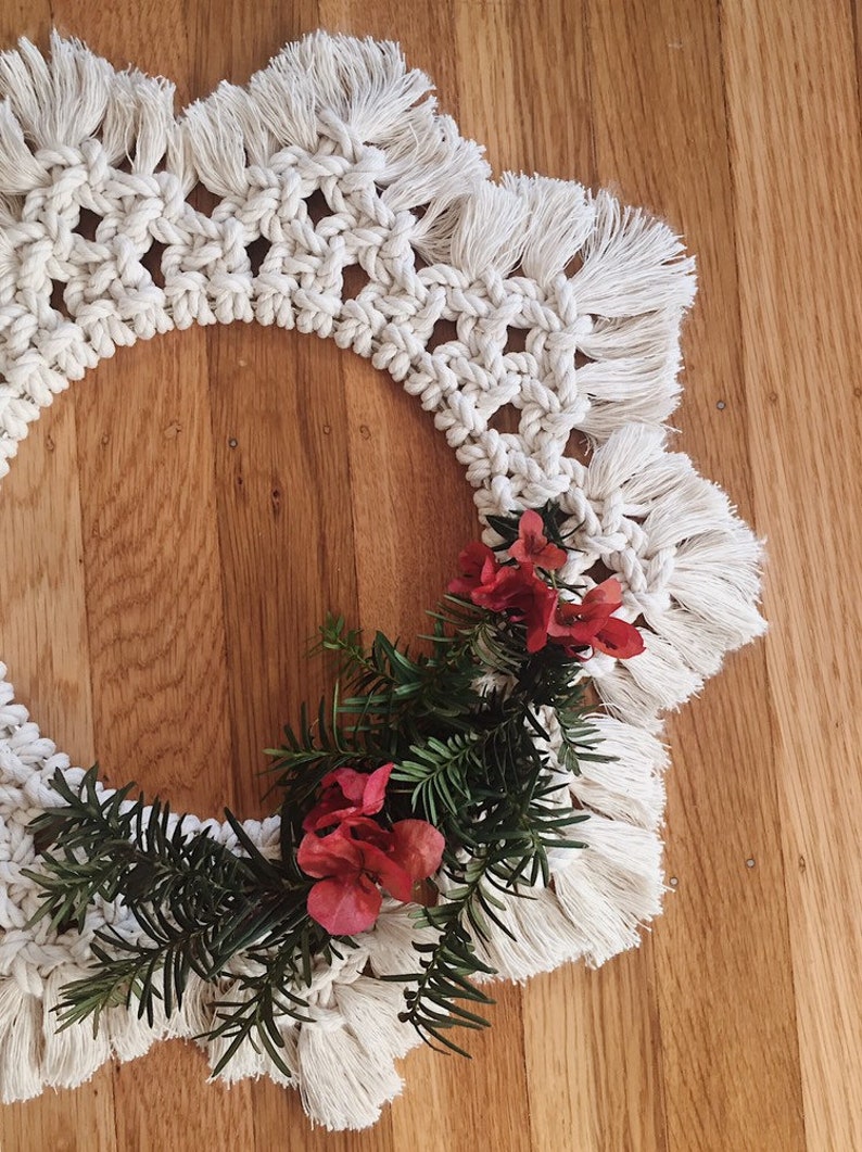 Macrame Wreath / Holiday Wreath / Macrame Home Decor / Macrame Wall Hanging image 6