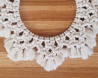 Macrame Wreath / Holiday Wreath / Macrame Home Decor / Macrame Wall Hanging