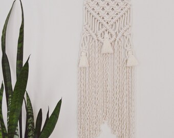 Macrame Wall Hanging / Living Room Art / Bedroom Art / Tassel Wallhanging / Boho style