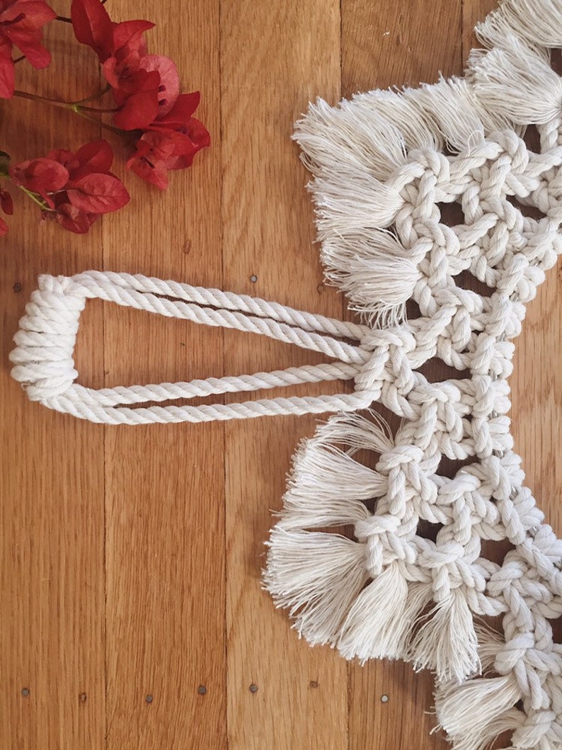 Macrame Wreath / Holiday Wreath / Macrame Home Decor / Macrame Wall Hanging image 3