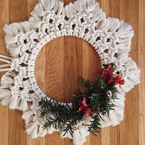 Macrame Wreath / Holiday Wreath / Macrame Home Decor / Macrame Wall Hanging image 5