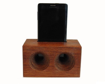 Mega AMP a wooden cell phone amplifier. Works without electricity.