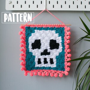 CROCHET PATTERNS C2C: SKULL Wall Hanging /  Quirky Decor / image 1