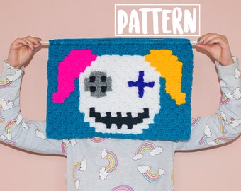 HALLOWEEN CROCHET PATTERN: Voodoo Doll C2C Wall Hanging Crochet Pattern / Corner to Corner Crochet / Graphgan