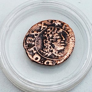 Spanish - Authentic Philip IV coin - from shipwreck treasure (1605 - 1665)