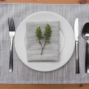 Natural linen placemats, basic linen placemats, soft linen fabric, Dining placemats personalised size available Light Grey