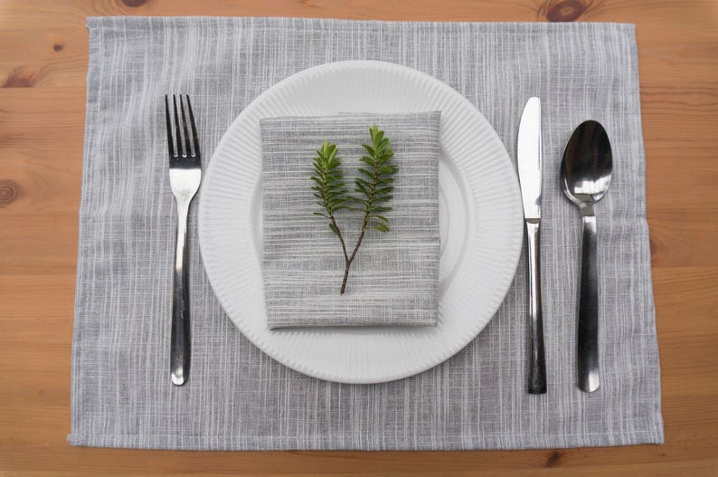 Natural linen placemats, basic linen placemats, soft linen fabric, Dining placemats personalised size available Light Grey