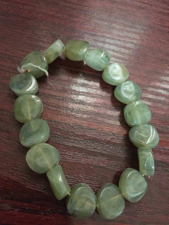 Green Stone Beaded Bracelet with Asian-Inspired C… - image 1