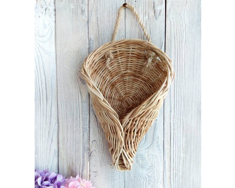 Hanging door basket Wicker wall decor Hanging baskets organizer for flowers Front door wreath decor outdoor wreath Fall Wall Basket Rustic