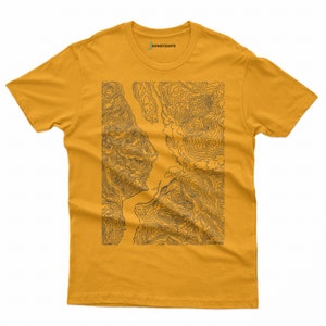 Camiseta topográfica Squamish BC - série Dynotights Topo; mapas geométricos de terreno mostrando meus locais favoritos para escalada e viagens de slackline