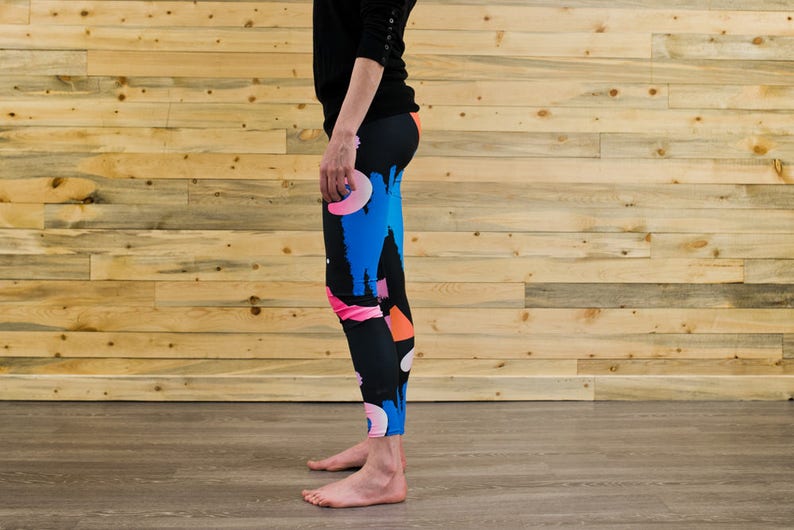 Air brush spray paint design unisex leggings for climbing yoga fitness running dancing ultimate frisbee and pilates imagem 1