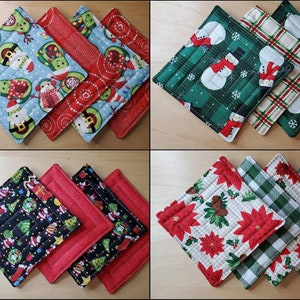 Juego de 4 posavasos de tela acolchados con motivos navideños, tapete de tela lavable y reversible