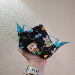 Knitting Cats Reversible Reusable Washable Bowl Cozy,  Giftable Soup Potholder,  Ice Cream Cozy