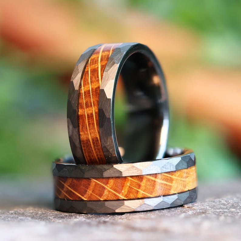 Hammered Whiskey Barrel Gunmetal Tungsten Wood Ring Wedding Band with White Oak Inlay 8mm
