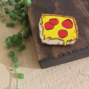 Detroit Pizza // Pepperoni Square Pizza// Sicilian Pizza // Reclaimed Wood Lapel Pin // The Brave Wimp