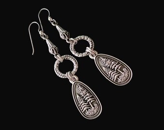 Silver Forest Charm Earrings, Nature Themed Dangles, Boho Style Accessories, Textured Circle Earrings With Charm, Gift Ideas, Autumn Jewelry