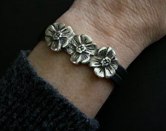 Boho Jewelry, Festival Jewelry, Leather Jewelry, Flower Jewelry, Leather and Silver, Boho Bracelets, Flower Bracelets, Leather Bracelets