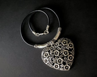 Heart Pendant Necklace, Statement Necklace, Beaded Heart Necklace, Silver & Leather, Love Jewelry, Flower Jewelry, Gifts and Accessories