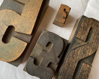 Set of FOUR vintage printers letters / symbols