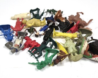 ヴィンテージ DOM レッドプラスチック製ネイティブアメリカン