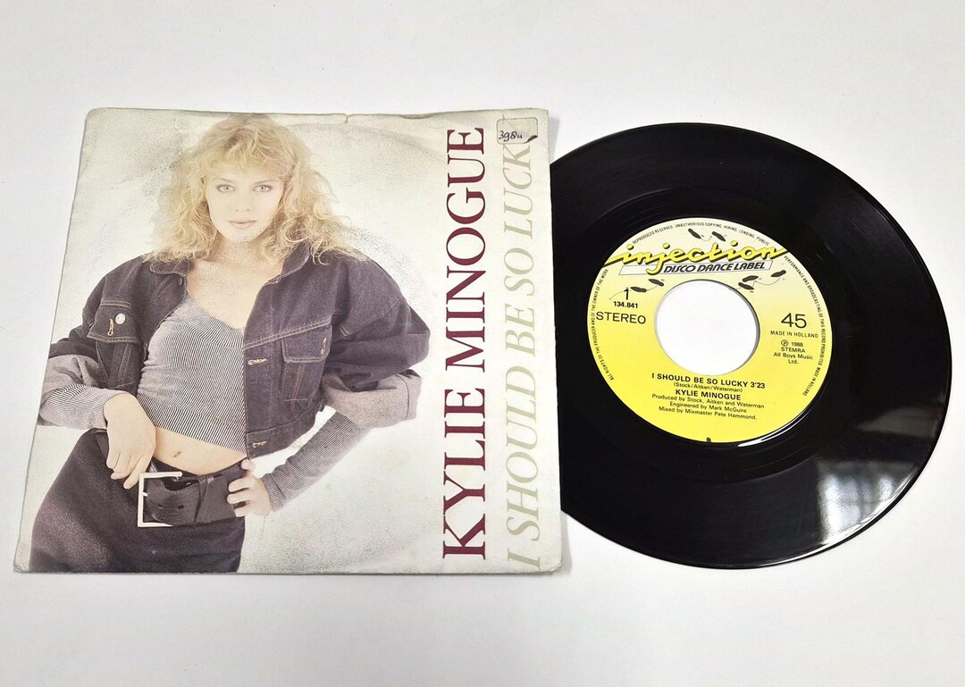 Kylie Minogue – I Should Be so Lucky – 7