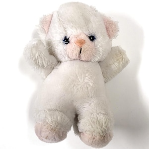 Vintage Louly Family White Kitten Plush – 7 Inch Pussycat Soft Toy – Stuffed Animal – Smoke-Free