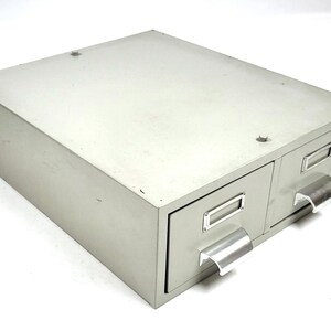 Archivador de metal apilable con catálogo de fichas de índice de dos cajones vintage, resistente