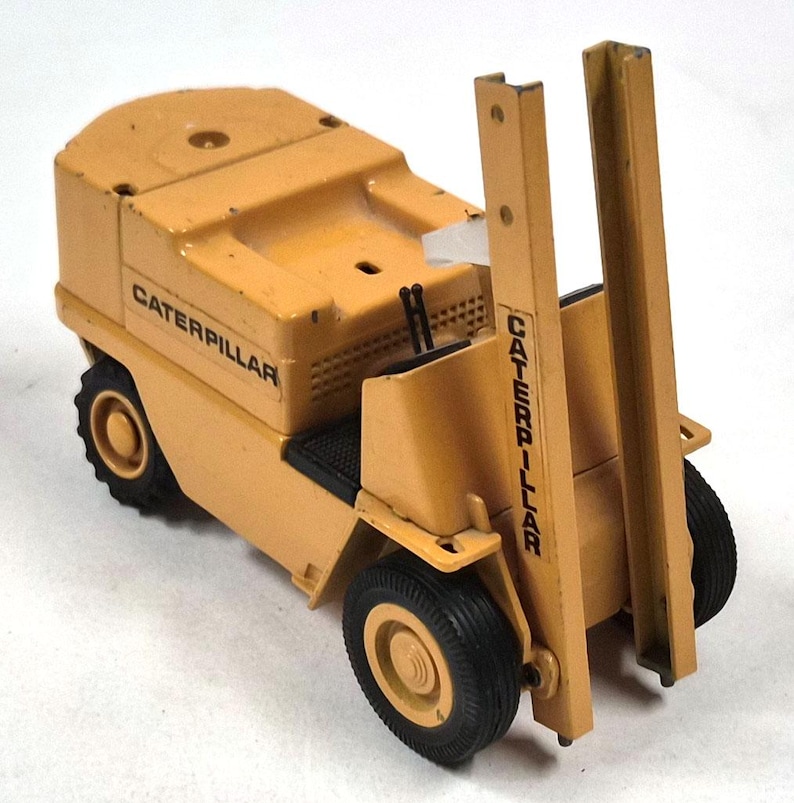 Carretilla elevadora Caterpillar JOAL #215 de metal fundido a presión, fabricada en España - 4,3" imagen 1