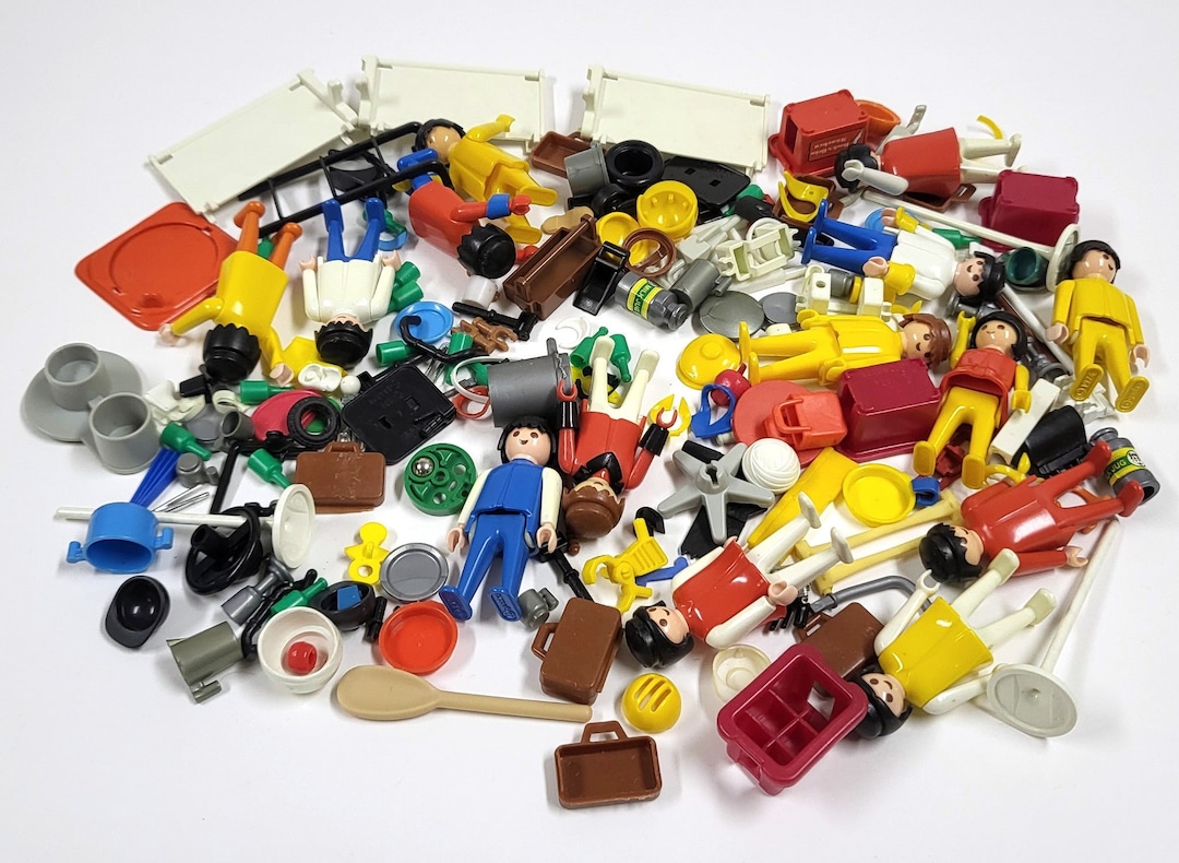Lot Playmobil Maison - Plein D’accessoires Et Personnages Pour Jouer !
