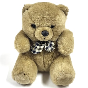 Vintage Kimmie&#39;s Teddy Bear – Dicky by Kempenaar – 25cm Plush Toy with Bow Tie – Soft Dutch Stuffed Animal – 1980s Style – Collectible