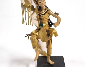 Vintage Kijang Traditional Dancer Figurine – Indonesian Style Statue – 8"
