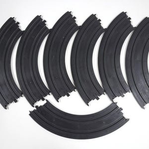 Vintage Tyco HO B5831 Curved Slot Car Track – 9&quot; Radius 1/4 Circle – Lot of 7 Pieces – 1970s