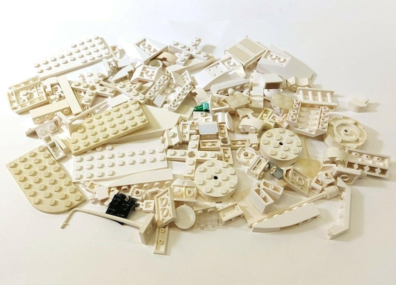 Set misto di pezzi di ricambio bianchi Lego vintage, piastre e mattoncini