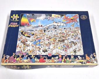 1999 Jan van Haasteren 1652 – At the Beach – Vintage 1000 Piece Puzzle