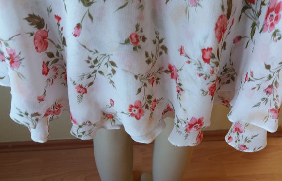 Vintage 90s Short Floral Skirt,White with Floral … - image 9