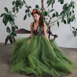 Color wedding dress Non-traditional wedding dress Green tulle skirt Floral embroider Open back Alternative bride Bridal gown Fairy Ball gown image 5